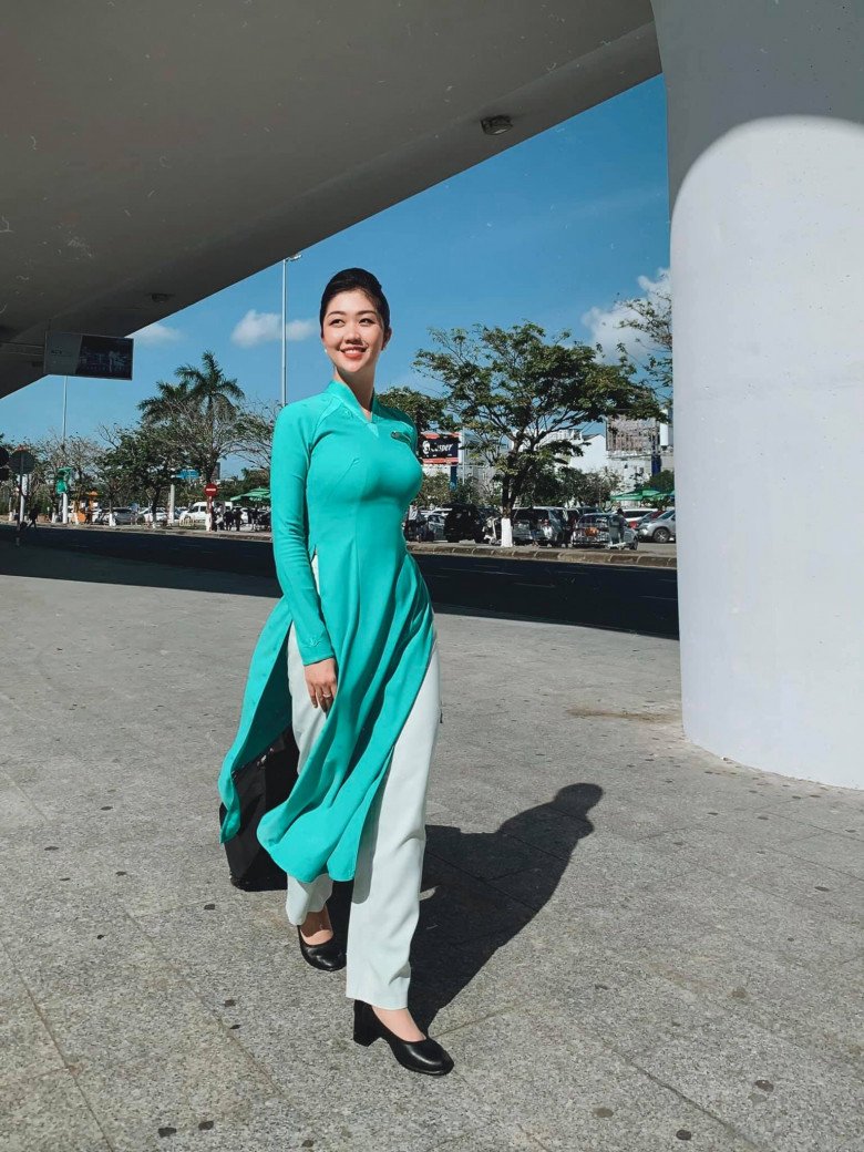 Nữ tiếp viên trưởng Vietnam Airlines mang họ có dòng dõi hoàng tộc: Nhan sắc vạn người mê, từng làm kiến trúc sư và đang độc thân - 5