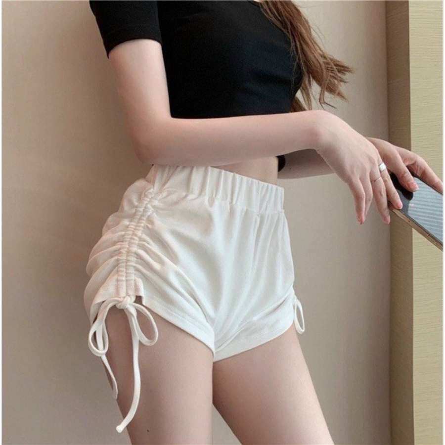 Áo ngắn với quần cộc: Kiểu mix trang phục của các cô gái này không hợp ra đường - Sửa - 5