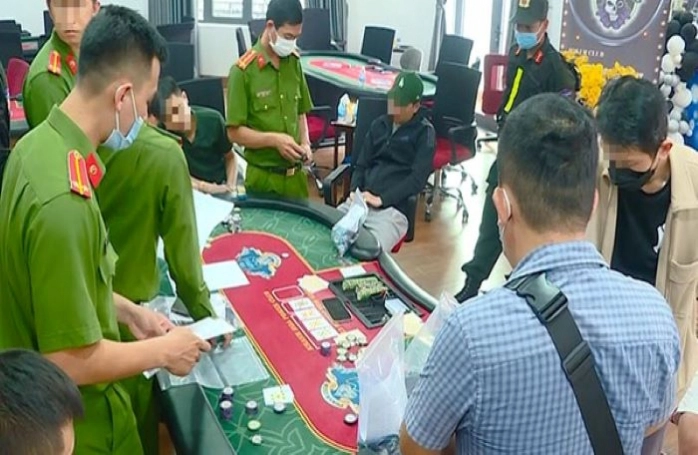 Nhóm đối tượng đánh bạc vừa chính thức bị khởi tố.