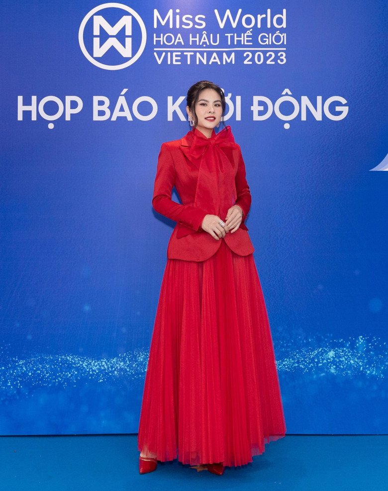 Danh tính mỹ nhân làng phim Việt chấm thi Hoa hậu, tuy không cao nhưng ai cũng ngước nhìn - 4