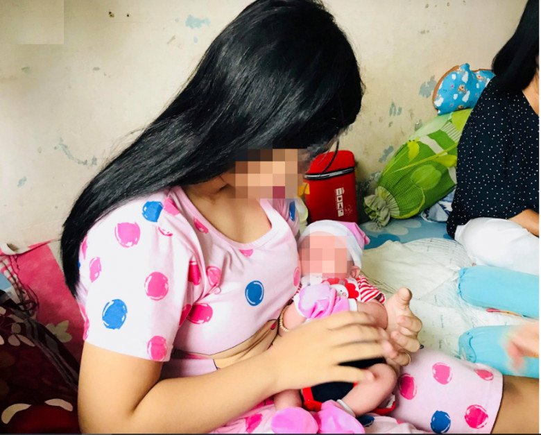 Bé gái 13 tuổi chuyển dạ sinh thường tại Hà Nội, em bé chào đời nặng 2,9kg - 1