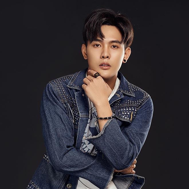 Ngoại hình điển trai của Võ Đăng Khoa khiến Nam Thư mê mệt.