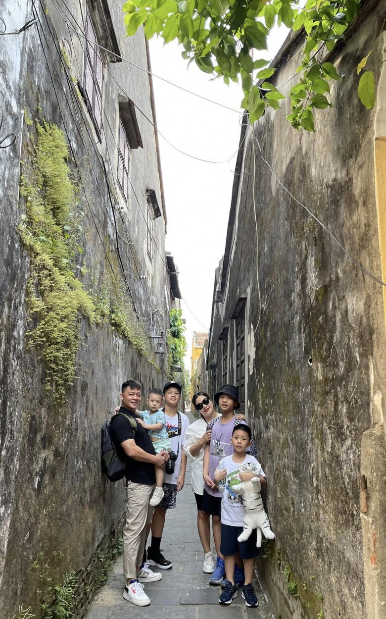MC Trần Quang Minh 16 năm hôn nhân, 4 đứa con trai, cãi nhau với vợ đúng 8 lần: Xuân Bắc nói amp;#34;điêu vừa phải thôiamp;#34; - 6
