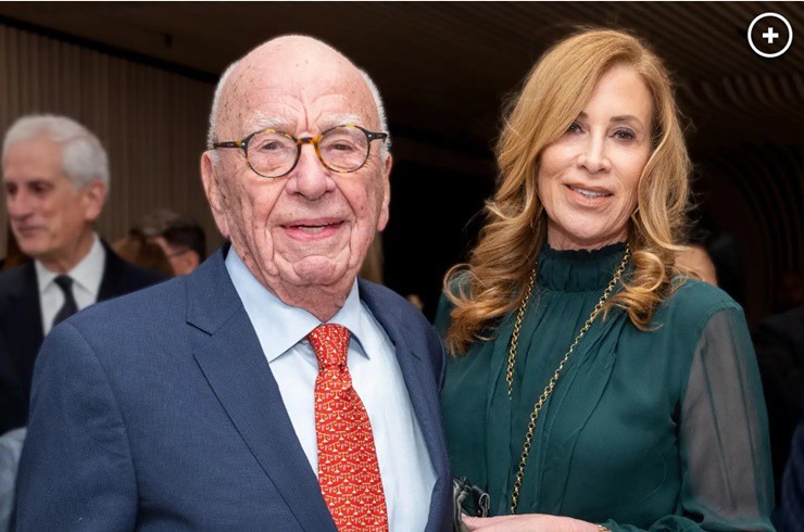 Hồi năm ngoái, Rupert Murdoch đã ly dị vợ thứ tư là nữ người mẫu Jerry Hall sau 6 năm chung sống.