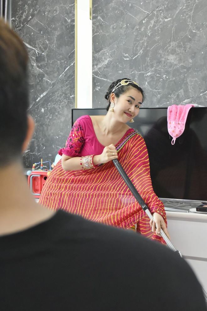 Sao Việt 24h: Võ Hạ Trâm cùng con gái lai làm mọi amp;#34;thủ đoạnamp;#34; để được chồng Ấn Độ cho 5 tỷ, dân mạng cười xỉu - 3