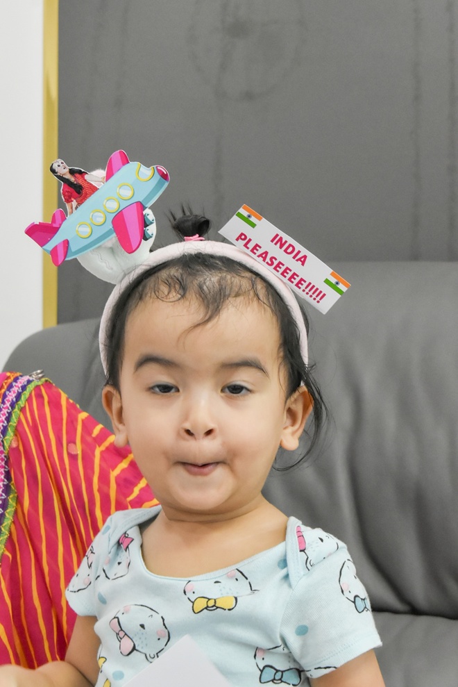  Cô không từ thủ đoạn, nhờ cả sự giúp sức của con gái để đạt được mục đích.