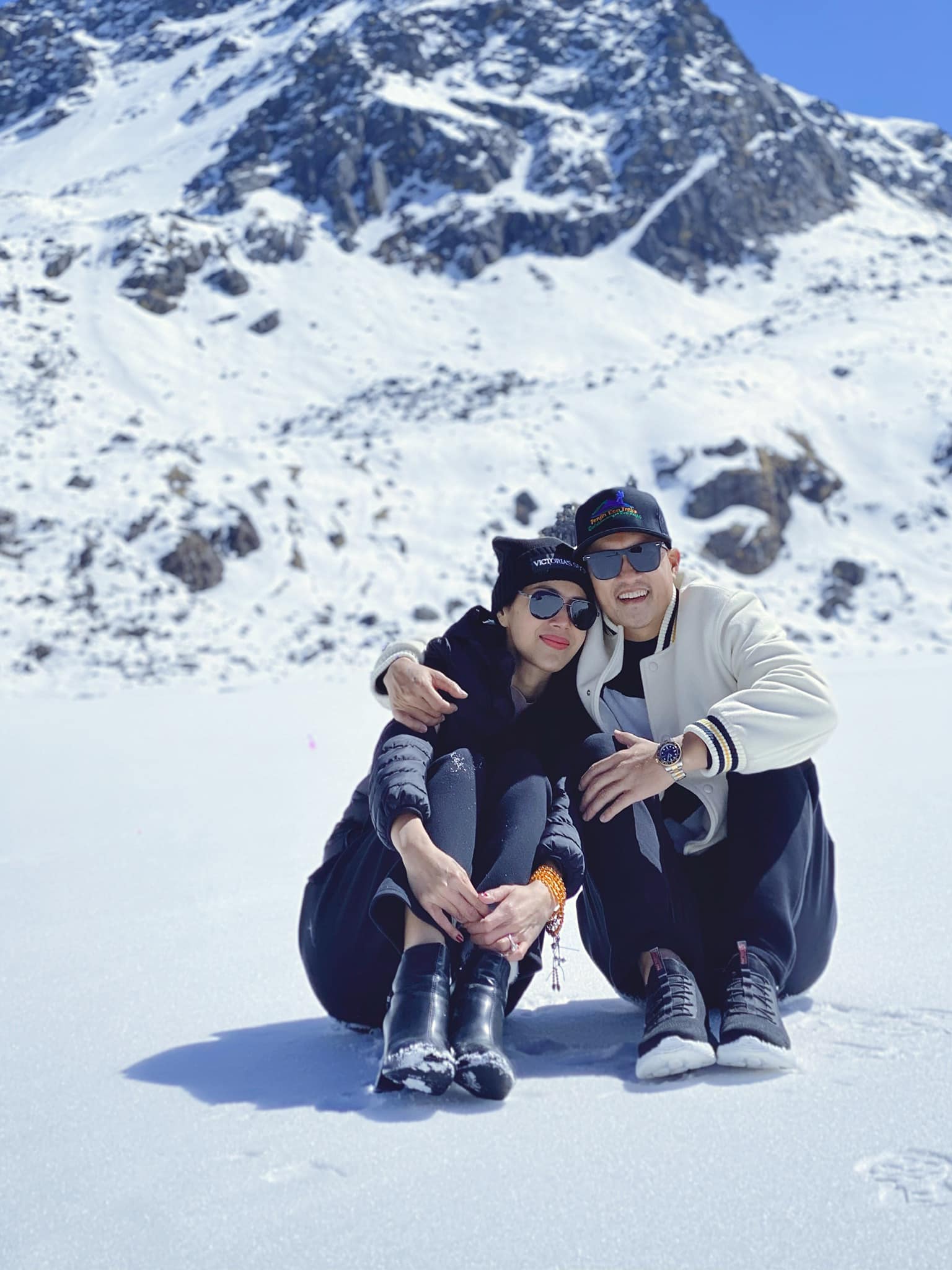 Tháng 2/2023, cặp đôi cùng check-in ở núi Himalaya khiến nhiều người ngưỡng mộ.