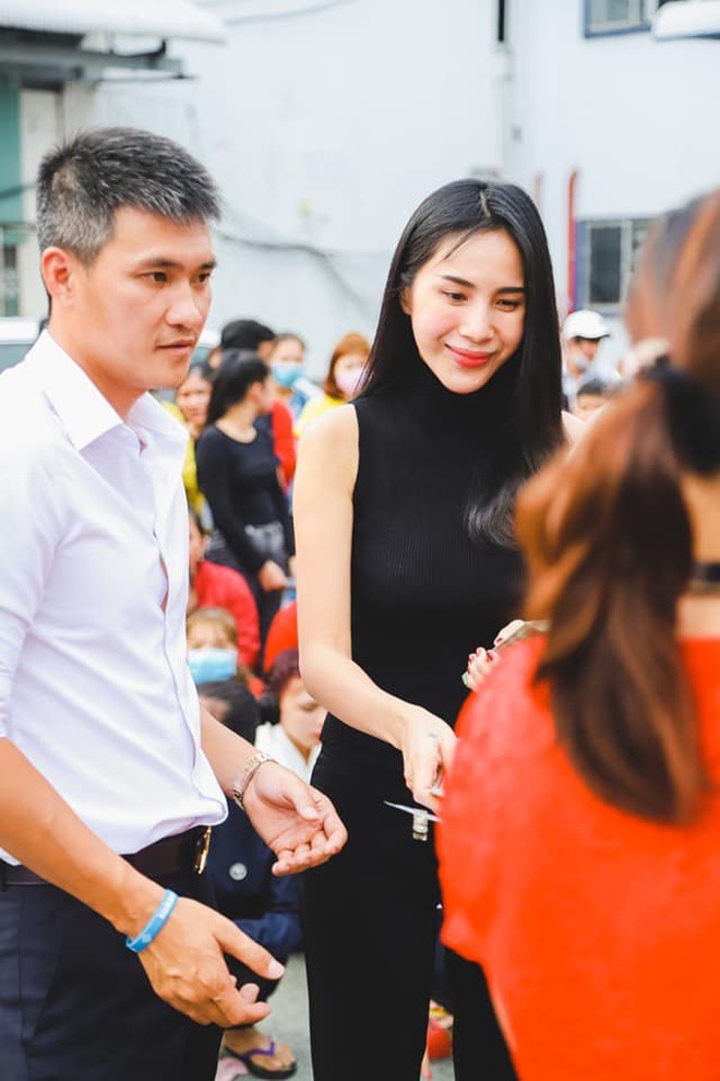 Năm 2020, cả 2 vướng phải scandal từ thiện làm ảnh hưởng lớn đến danh tiếng và sự nghiệp.