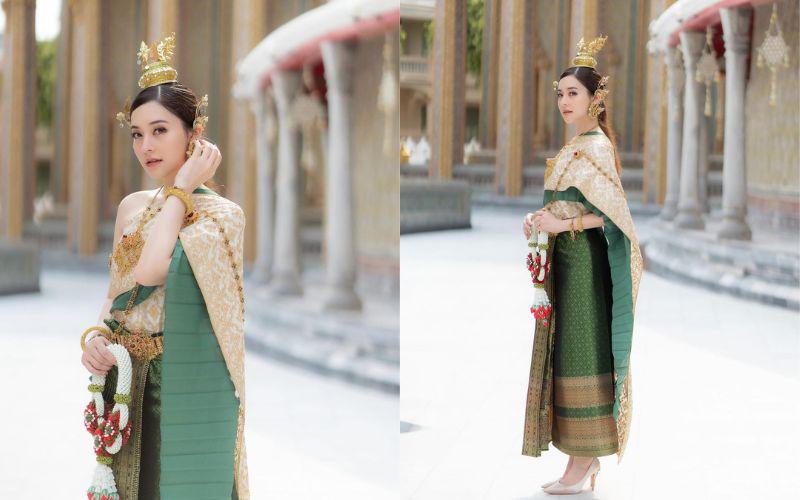 Khi diện trang phục truyền thống Thái Lan, người đẹp toát ra cốt cách cùng thần thái hết sức quyến rũ, làm bao ánh nhìn cũng phải trầm trồ.
