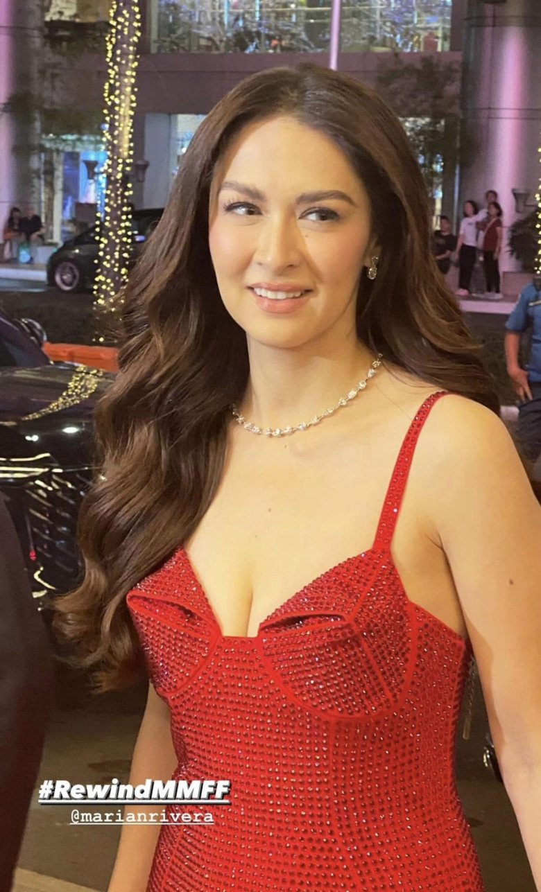 Còn đây là những hình ảnh ghi lại được thông qua ống kính của fans/người đi đường.