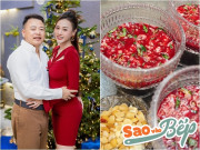 Bếp Eva - Bà bầu Phương Oanh đánh tiết canh ăn mừng Tất niên, BTV VTV và vợ Tuấn Hưng phải bái phục