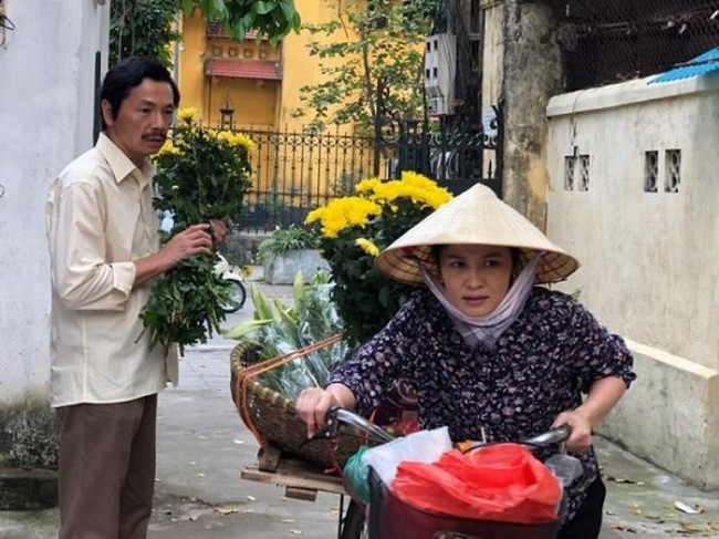 Cô bán hoa đẹp nhất VTV chông chênh sau ly hôn, con trai liên tục giục tìm tình yêu mới - 9