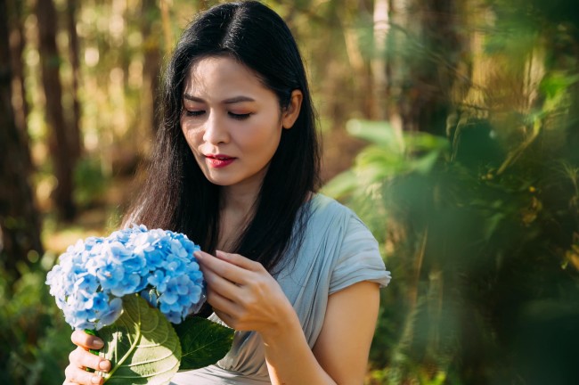 Cô bán hoa đẹp nhất VTV chông chênh sau ly hôn, con trai liên tục giục tìm tình yêu mới - 5