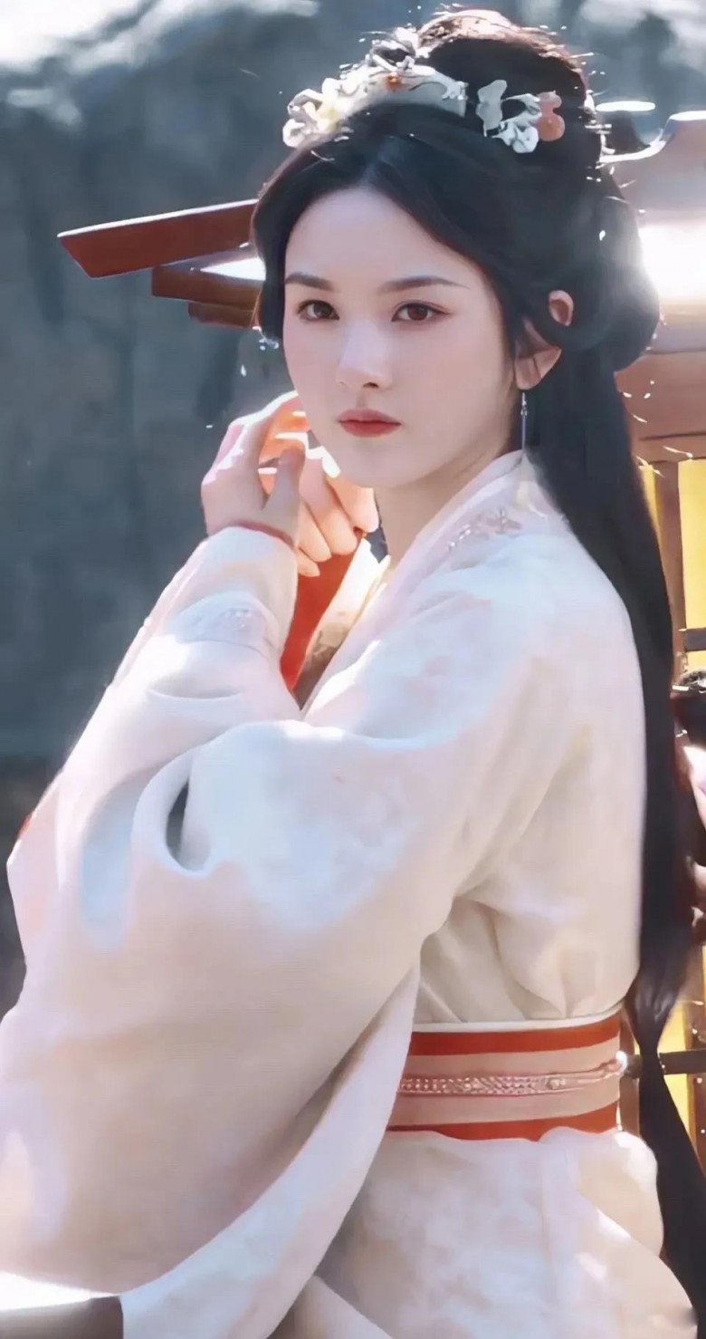 Tống Tổ Nhi báo cả bạn diễn lẫn nhưng tiểu hoa khác chỉ vì sự cố của bản thân. 