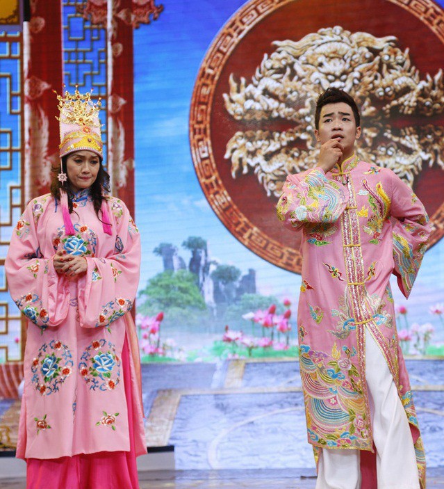 Đỗ Duy Nam góp mặt trong Táo Quân vài năm gần đây với các vai cô Đẩu thử việc, Phó thiên lôi, Nam Tào...