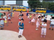 Yêu con - Ngày nào con đi nhà trẻ về đều hát câu từ lạ lẫm, sự thật phía sau khiến mẹ sợ hãi