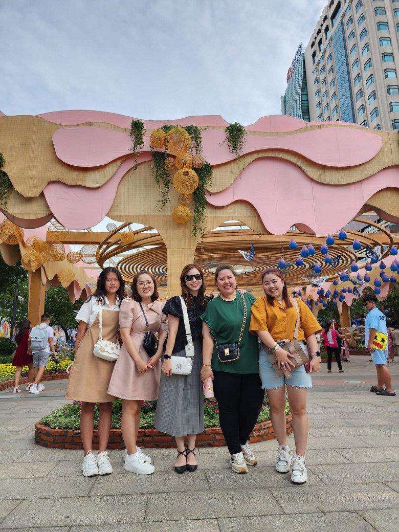 Đường hoa Nguyễn Huệ luôn là địa điểm được nhiều bạn trẻ check-in dịp Tết. (Ảnh: NVCC)