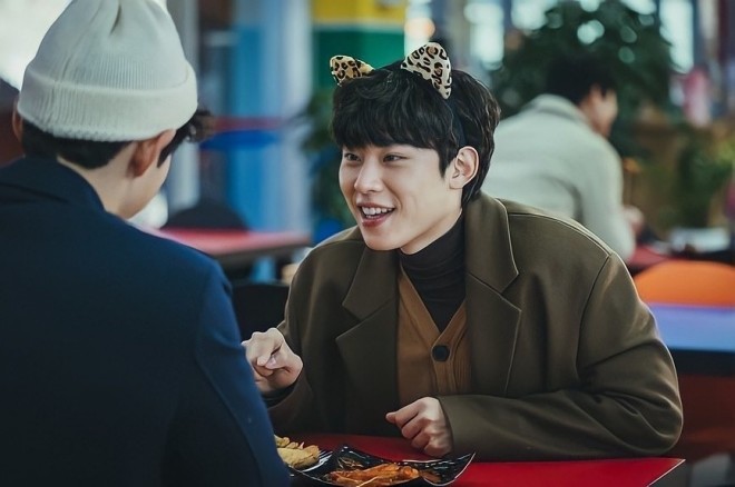 Kim Sung Cheol tham gia Vincenzo với vai khách mời. 