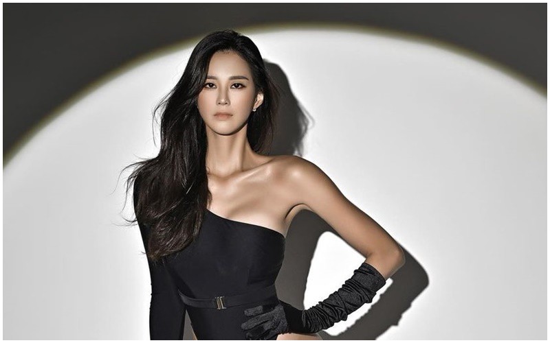 Mỹ nhân Ji So yeon xứ kim chi có vẻ đẹp gợi cảm không tì vết. 
