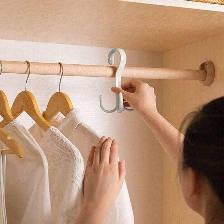 Nhiều loại móc treo với những chất liệu khác nhau phù hợp với từng món đồ.