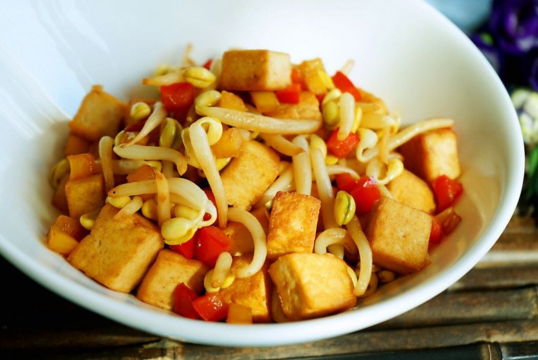 Đầu tháng Âm lịch, làm đậu phụ xào chay đơn giản mà ngon, vài phút là xong ai cũng thích - 6