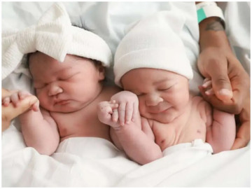 Ca sinh độc lạ: Cặp tuy nhiên sinh ra đời cách nhau chừng 3 phút tuy nhiên lại rộng lớn xoàng nhau 1 tuổi
