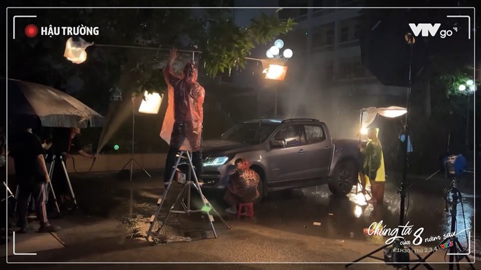 Sự thật ngã ngửa cảnh mưa bão amp;#34;chạy bằng cơmamp;#34; trong phim Việt giờ vàng hot nhất hiện tại - 3