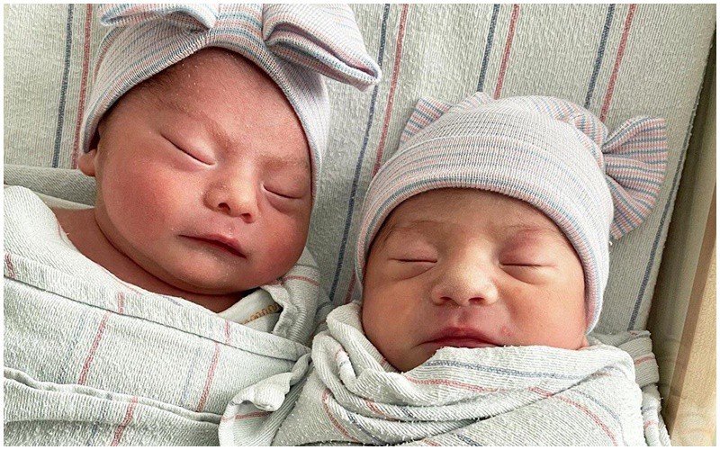 Hai bé Alfredo và Aylin chào đời trong đêm giao thừa và cách nhau 15 phút nên khác ngày, tháng, năm. Do đó, 2 bé cách nhau 1 tuổi.
