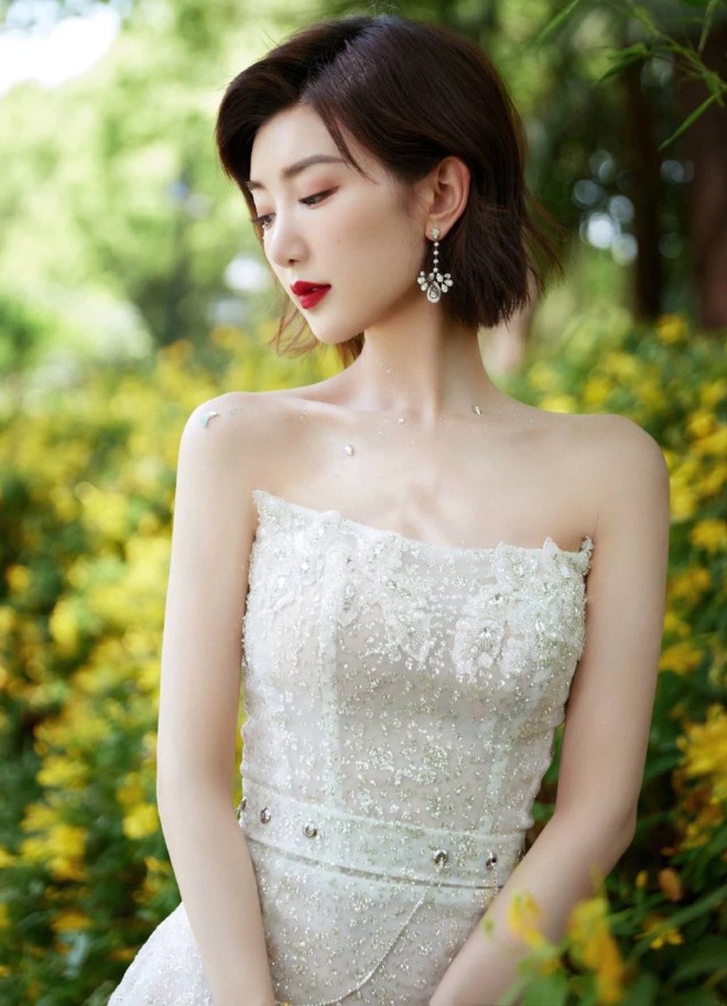 Nữ diễn viên 30 chưa phải là hết chịu khổ vì vừa bị giật bồ vừa nhập viện vì bị bỏ độc.