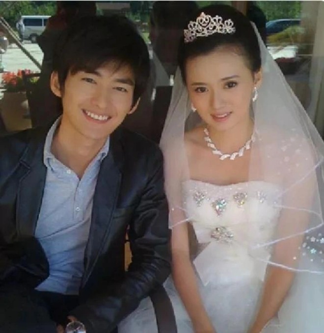 Cả hai khi đó rất hot trên mặt báo.