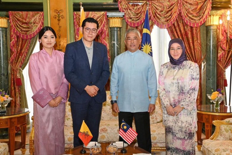Bên cạnh đó, trong dịp đến Brunei lần này, hoàng hậu và chồng cũng đem theo tiểu công chúa Sonam, con gái út được hoàng hậu hạ sinh vào tháng 9 năm 2023.