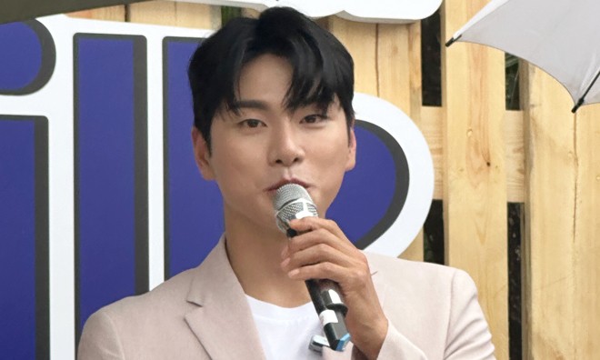 Lee Yi Kyung ở từng cứu người