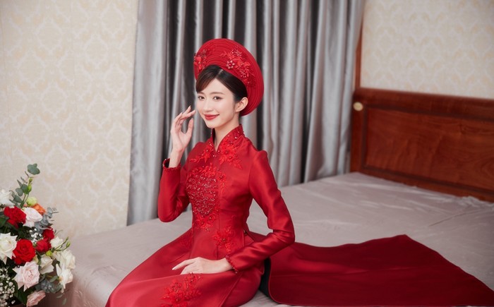 Ngọc Huyền amp;#34;Thương Ngày Nắng Vềamp;#34; được chồng lau nước mắt trong lễ ăn hỏi, vóc dáng chú rể là amp;#34;bản saoamp;#34; Chí Trung - 1