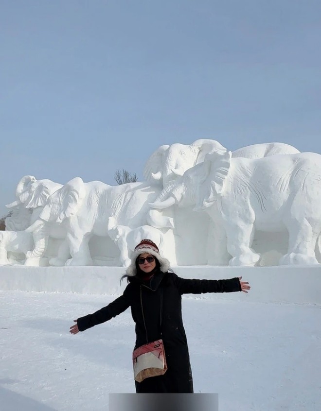 Dù bị phong sát ngầm nhưng cuộc sống của Triệu Vy vẫn rất thoải mái.