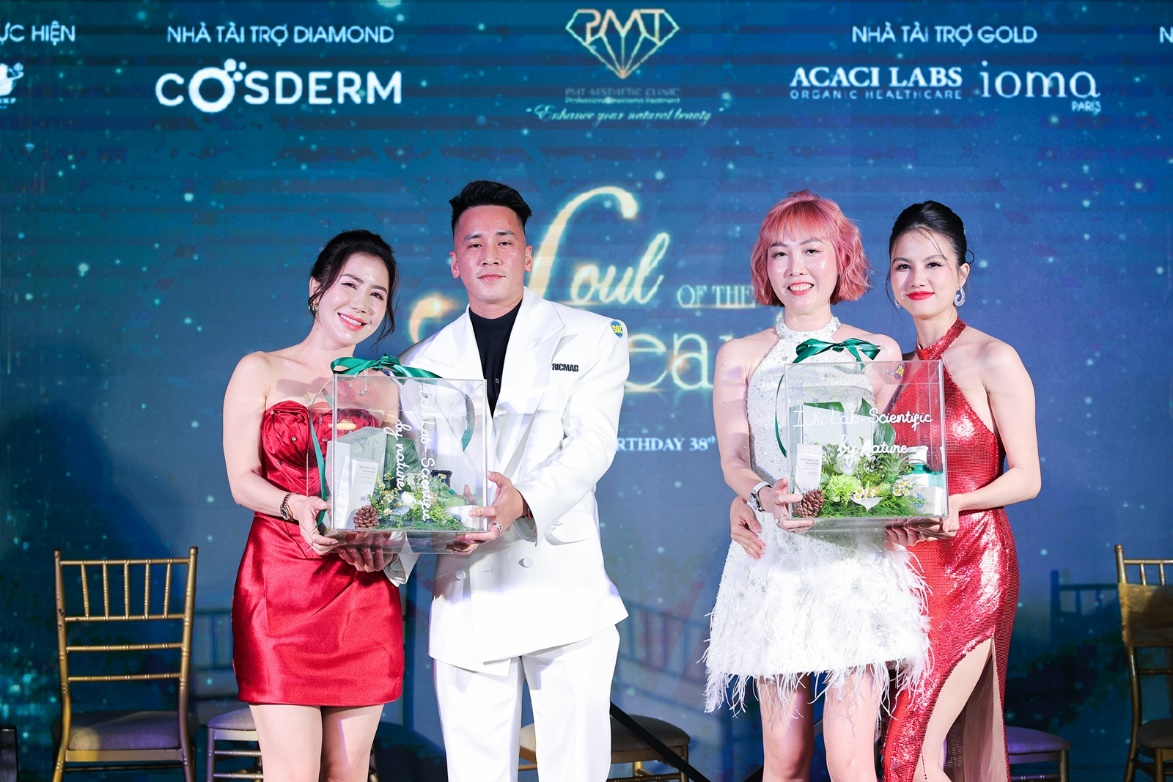 Lâm Phúc VN Idol hội ngộ Huy Nguyễn The Voice tại sự kiện của PMT Aesthetic Clinic - 5