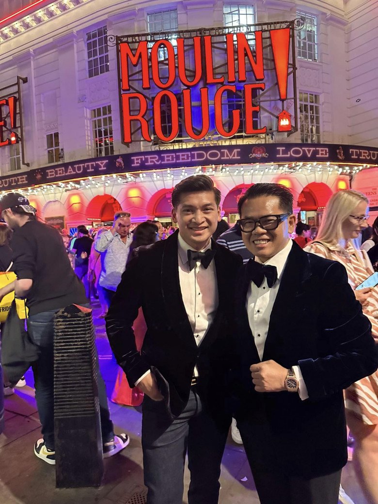 Chàng CEO amp;#34;cực phẩmamp;#34; yêu Thái Công: Vẫn điển trai ngời ngời như ngày lên Người Ấy Là Ai, tình 10 năm càng nồng thắm - 20