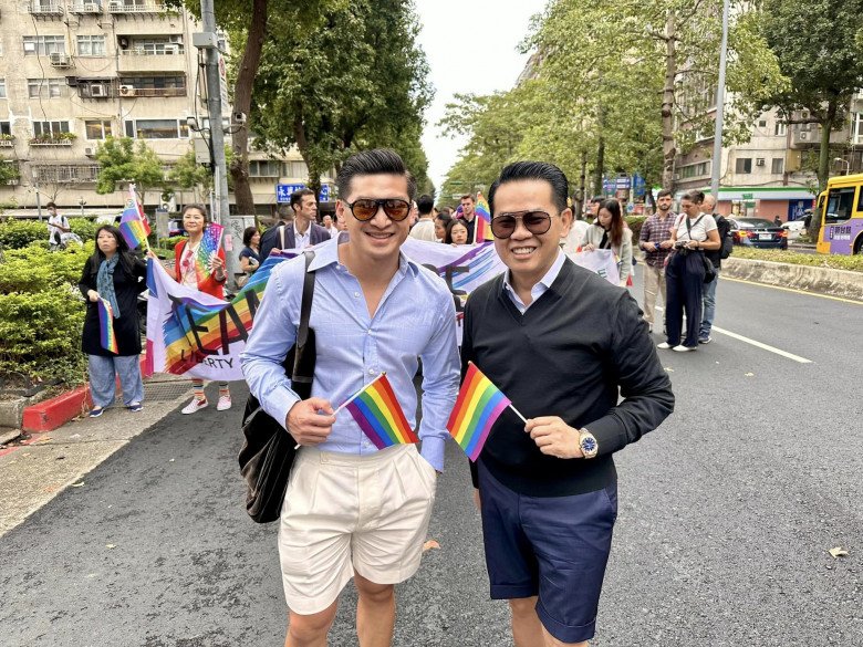 Chàng CEO amp;#34;cực phẩmamp;#34; yêu Thái Công: Vẫn điển trai ngời ngời như ngày lên Người Ấy Là Ai, tình 10 năm càng nồng thắm - 3