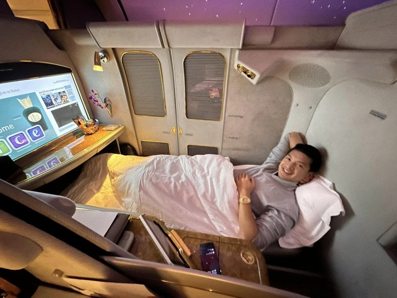 Chàng CEO amp;#34;cực phẩmamp;#34; yêu Thái Công: Vẫn điển trai ngời ngời như ngày lên Người Ấy Là Ai, tình 10 năm càng nồng thắm - 24