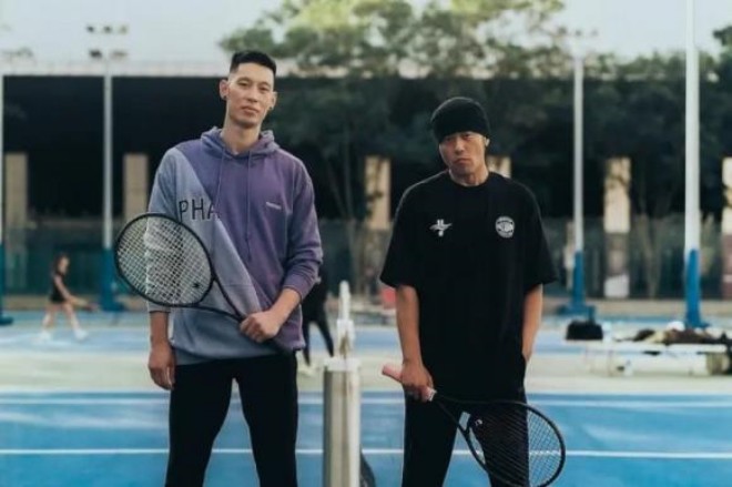 Nhưng, diện mạo của ông hoàng nhạc pop xứ Đài gây sốc.