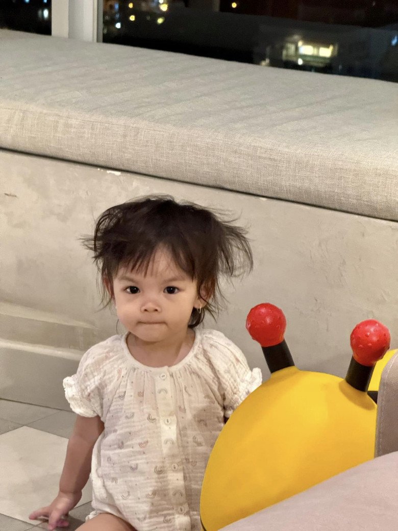  Phạm Quỳnh Anh khoe con gái giống con trai và có tính cách rất cẩn thận, gọn gàng.