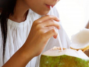 Sức khỏe - Khi nào không nên uống nước dừa? Uống nước dừa vào những lúc này dễ hại sức khỏe, nhất là điều đầu tiên