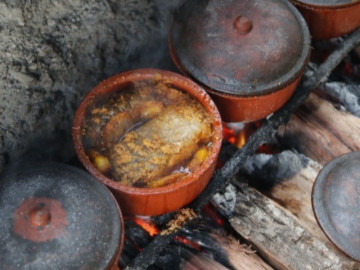 Làng đặc sản nổi tiếng ở Hà Nam: Làm món cá kho gia truyền ngon nức tiếng, dịp sát Tết kiếm hàng trăm triệu đồng