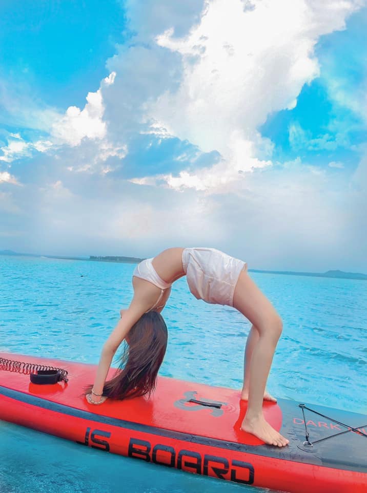 Võ Ngọc Trân là fan cứng của môn yoga và thiền định. Yoga là môn thể dục thể thao không khó nhưng lại khó với những ai không đủ kiên nhẫn.