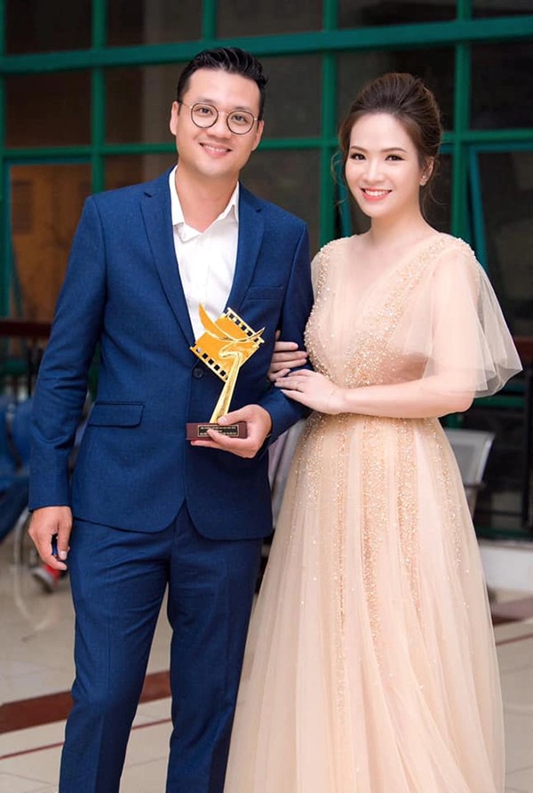 Cô bày tỏ: Không ai biết được ngày mai ra sao, chúng ta chỉ có thể tin vào những điều tốt đẹp. Thời điểm đó tôi đã tin anh Khải Anh. Khải Anh đã kiên nhẫn khắc phục tất cả những lỗi sai anh ấy đã lặp trong quá khứ và thuyết phục tôi rằng anh ấy hoàn toàn xứng đáng.