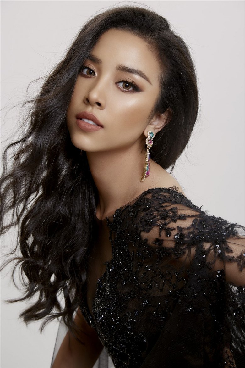 Tuy nhiên từ sau khi đăng quang và trở thành đại diện của Việt Nam tại Miss Intercontinental 2019 được tổ chức ở Ấn Độ, người đẹp đã có những sự bứt phá về sắc vóc. Thúy An liên tục lột xác và không ngừng hoàn thiện bản thân.