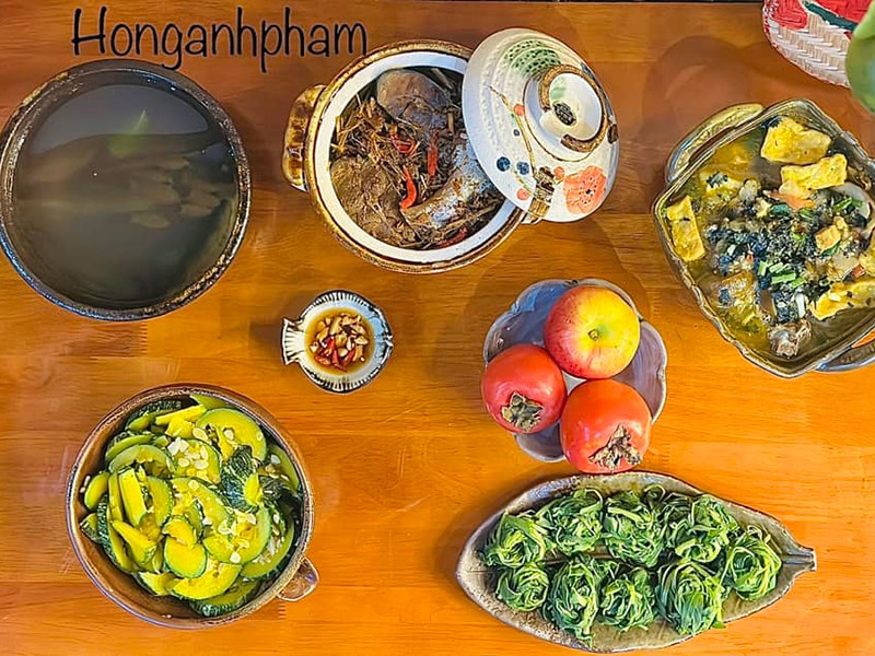 Chị Hồng Anh tâm sự, bữa cơm gia đình là nơi gắn kết tình yêu thương giữa các thành viên. Cơm nhà cũng được coi là nét văn hóa truyền thống của dân tộc Việt Nam.
