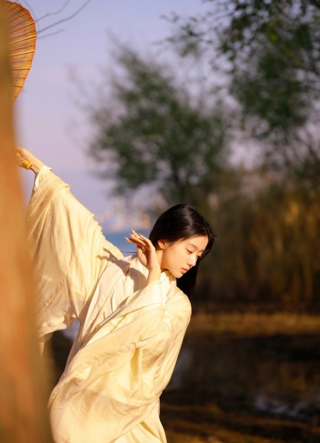 Bao Thượng Ân sau khi ra mắt dần dần gây chú ý bằng vai diễn phụ.
