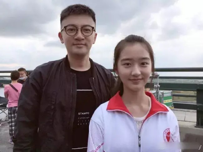 Cô bé chỉ định đi thử vai cho vui, kết quả lại trở thành nàng thơ của Tô Hữu Bằng.