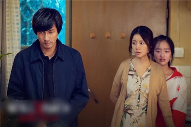 Diễn xuất và nhan sắc của Đặng Ân Hy trong bộ phim Phía Sau Nghi Can X nhận được nhiều lời khen.