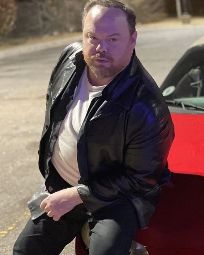 Devin mới nhập viện cấp cứu.